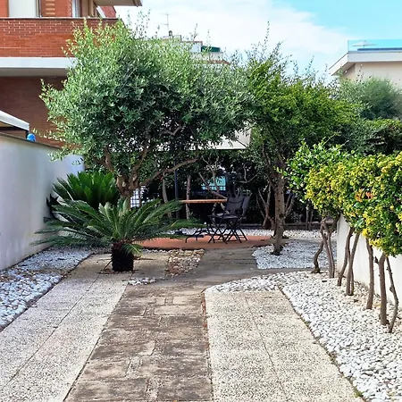 Interno 2 Vistamare *